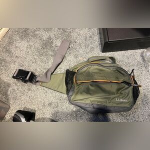 L.L. Bean Olive Green Belt Bag with Gray Strap